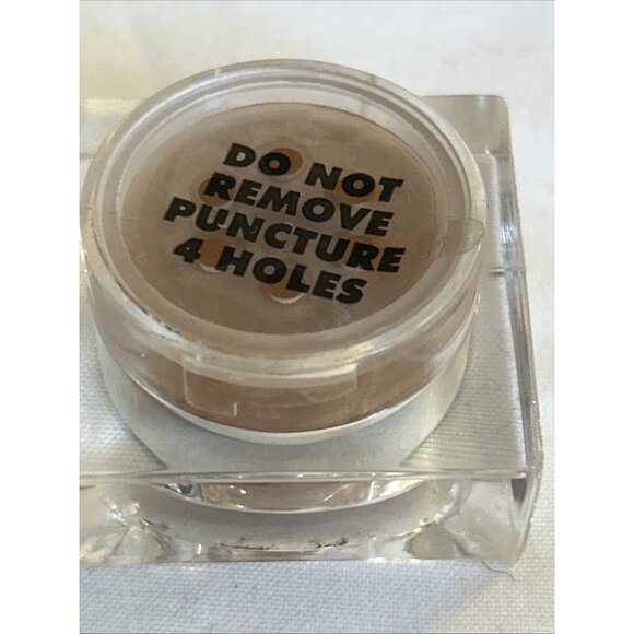 Models Prefer Ready-to-Wear Stackable Face Powders Yellow light & bronzer .14 oz - Picture 3 of 12